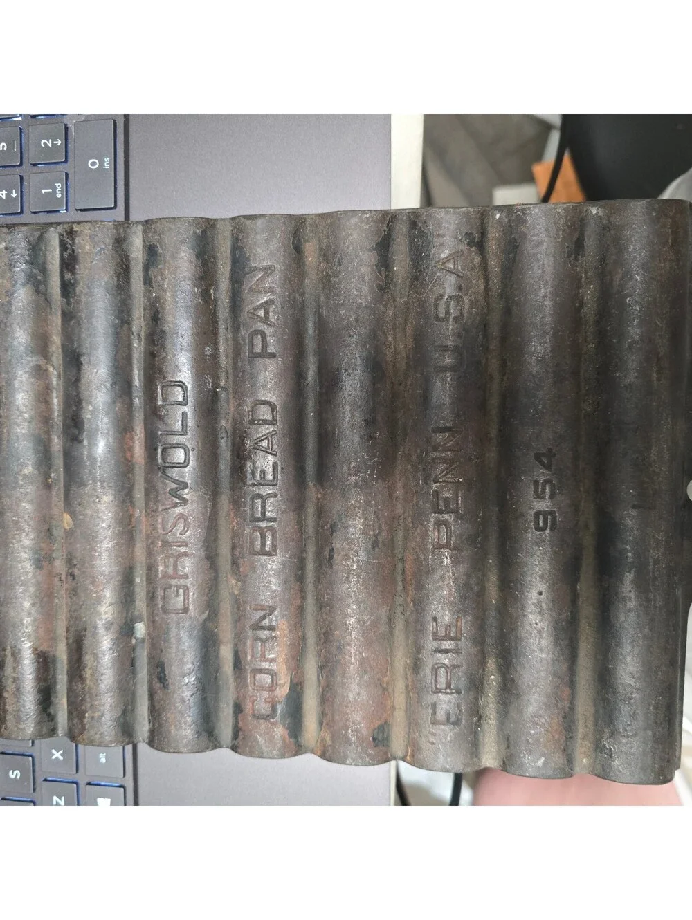 Erie PA Griswold #22 Corn Bread Stick Pan 954 L  Cast Iron VERY NICE